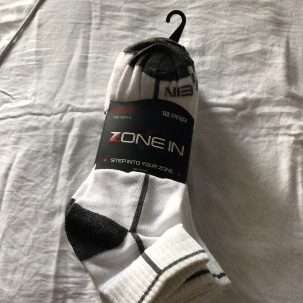 Zone In Men's White & Black Athletic No-Show Socks - 10 Pack